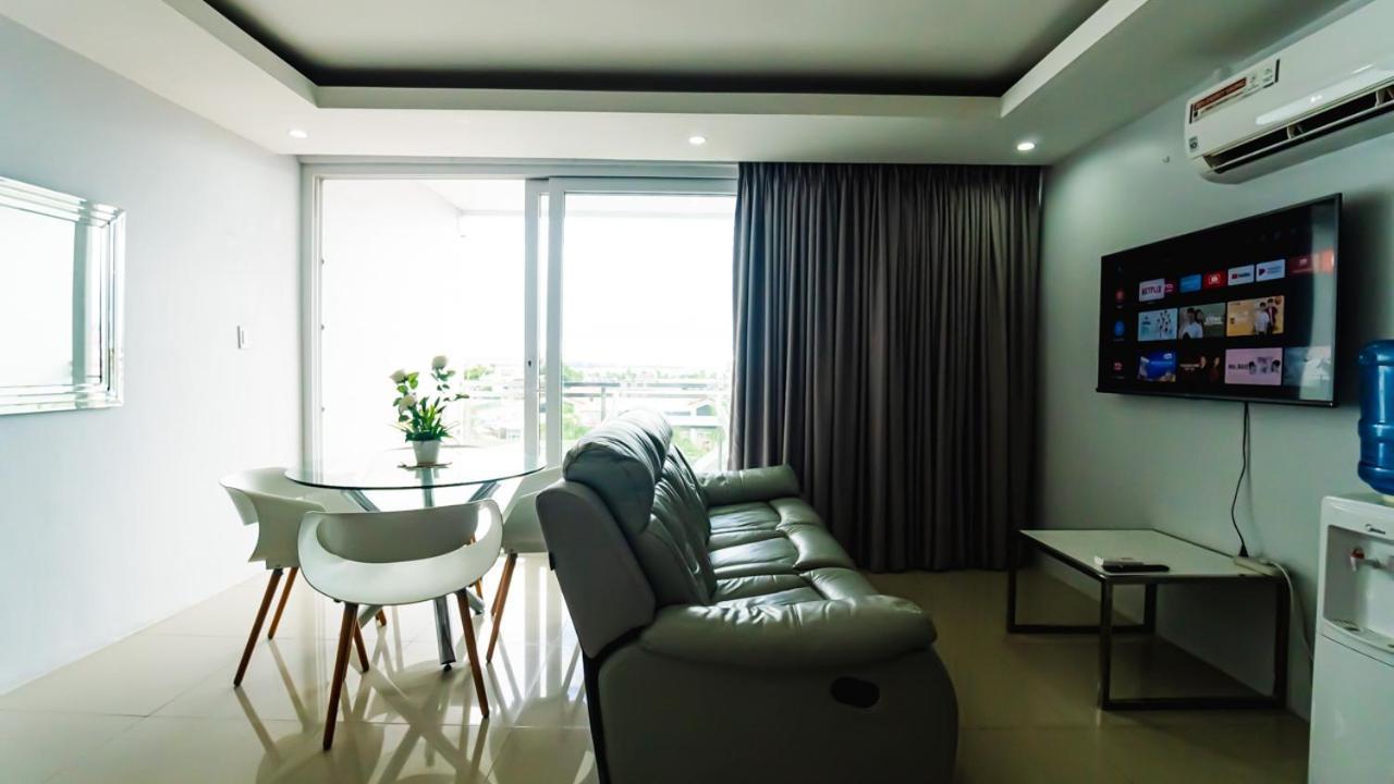 Chequers Suites Subic Bay Olóngapo Exterior foto