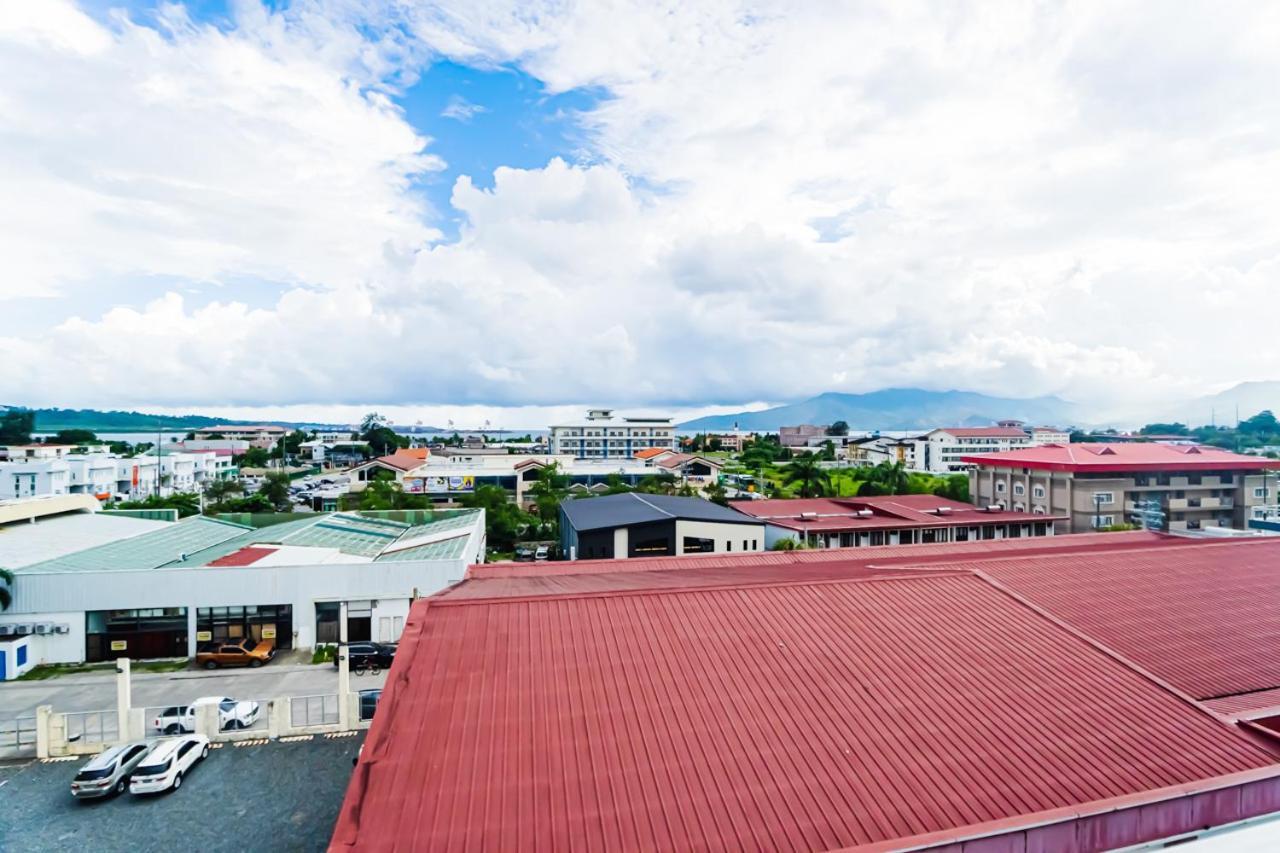 Chequers Suites Subic Bay Olóngapo Exterior foto